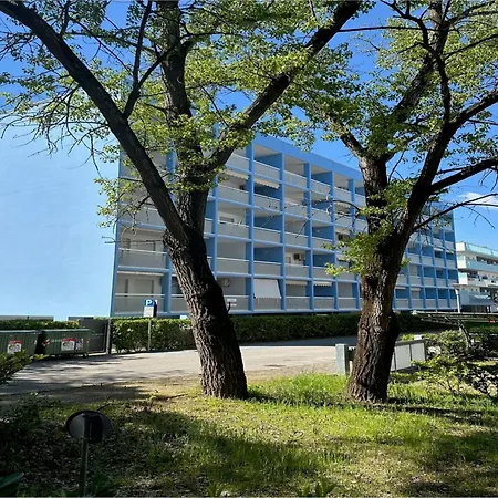 Bright Near The In Apartamento *