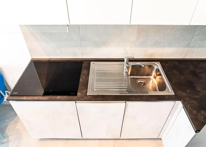 Bright Near The In 아파트